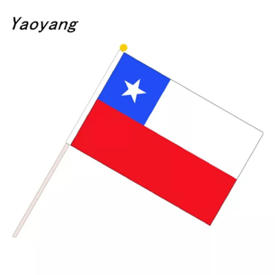 Logo fait sur commande de ondulation extérieur de polyester de drapeaux tenus dans la main chiliens